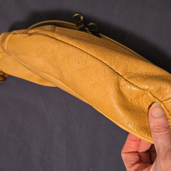 Parker Thatch Sling In Butterscotch - Picture 5 of 10